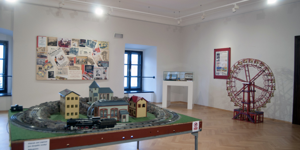 Do Muzejního a galerijního centra za stavebnicemi i loveckými trofejemi