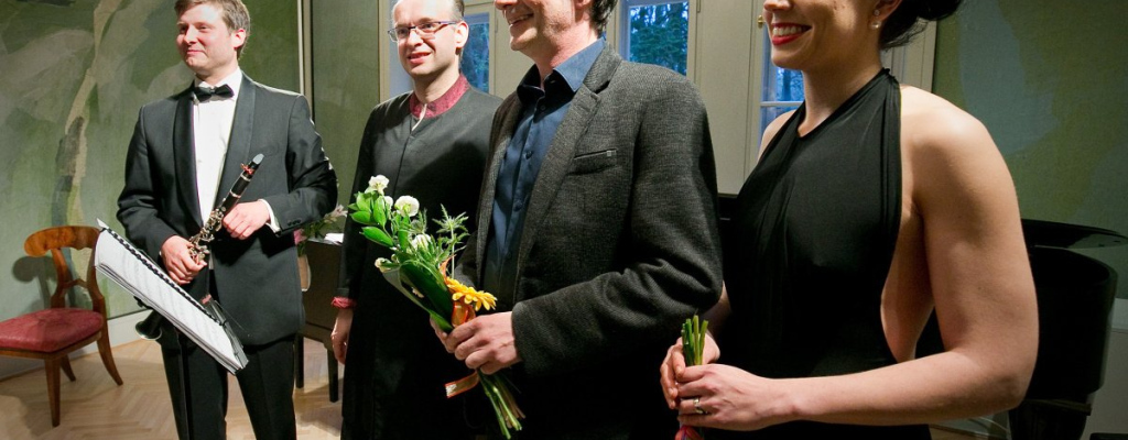 Věhlasní umělci Venyš a Kasík uvedou skladby Antonína Dvořáka