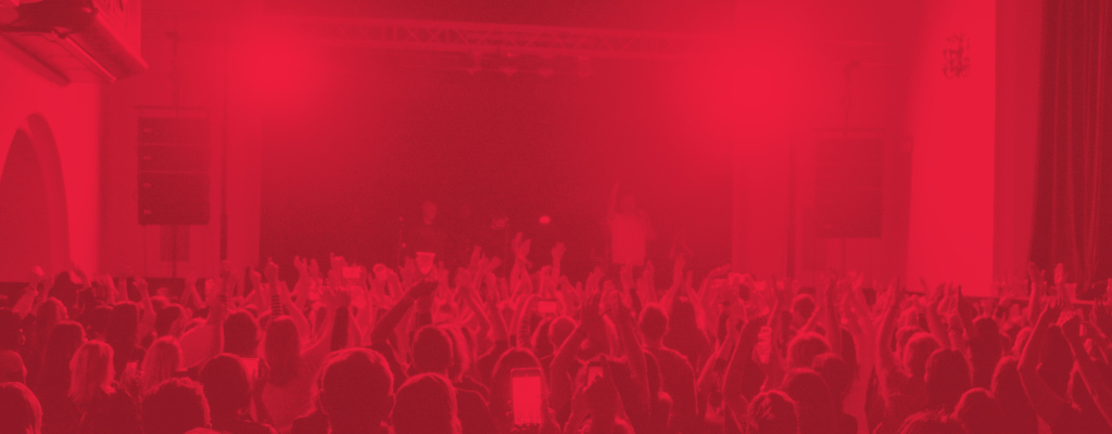 Vláda od 5. října omezuje hromadné akce