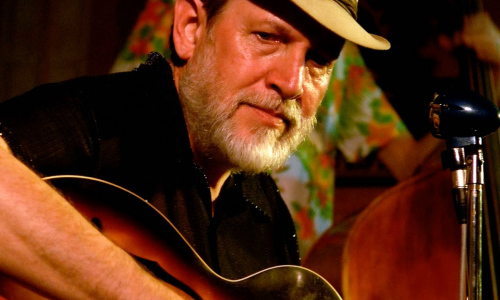 Nespoutaná Radůza a americký bluesman David Evans na Malé scéně za oponou